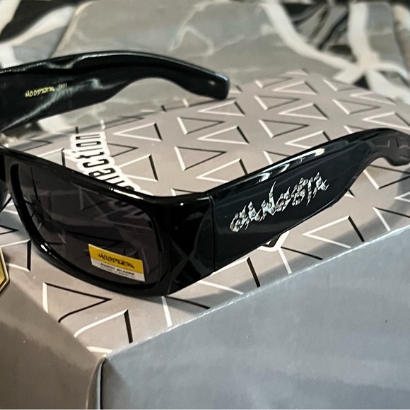 Gangsta Sunglasses 🔥 - Picture 2 of 4